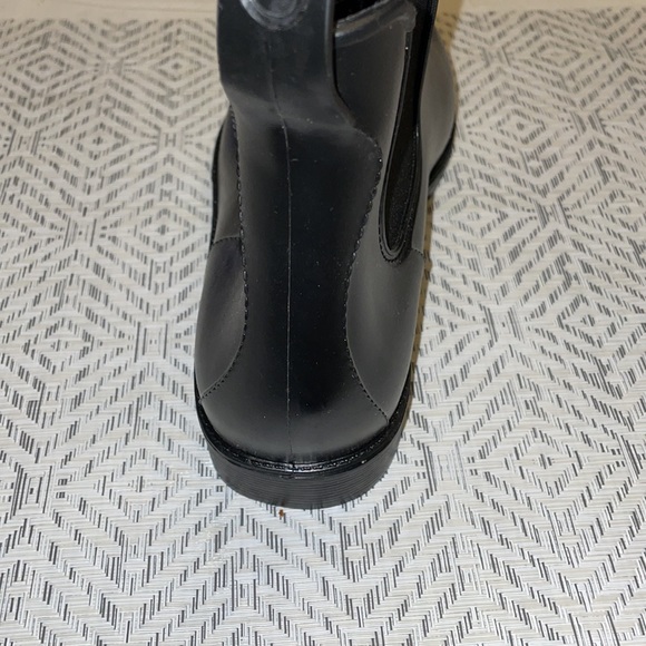 Olds Navy, Water repellent pull on rain boots, 10 - Picture 5 of 7